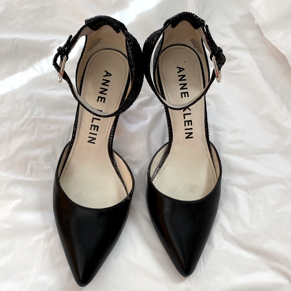 Anne Klein dressy heels. Black. Size 7M.